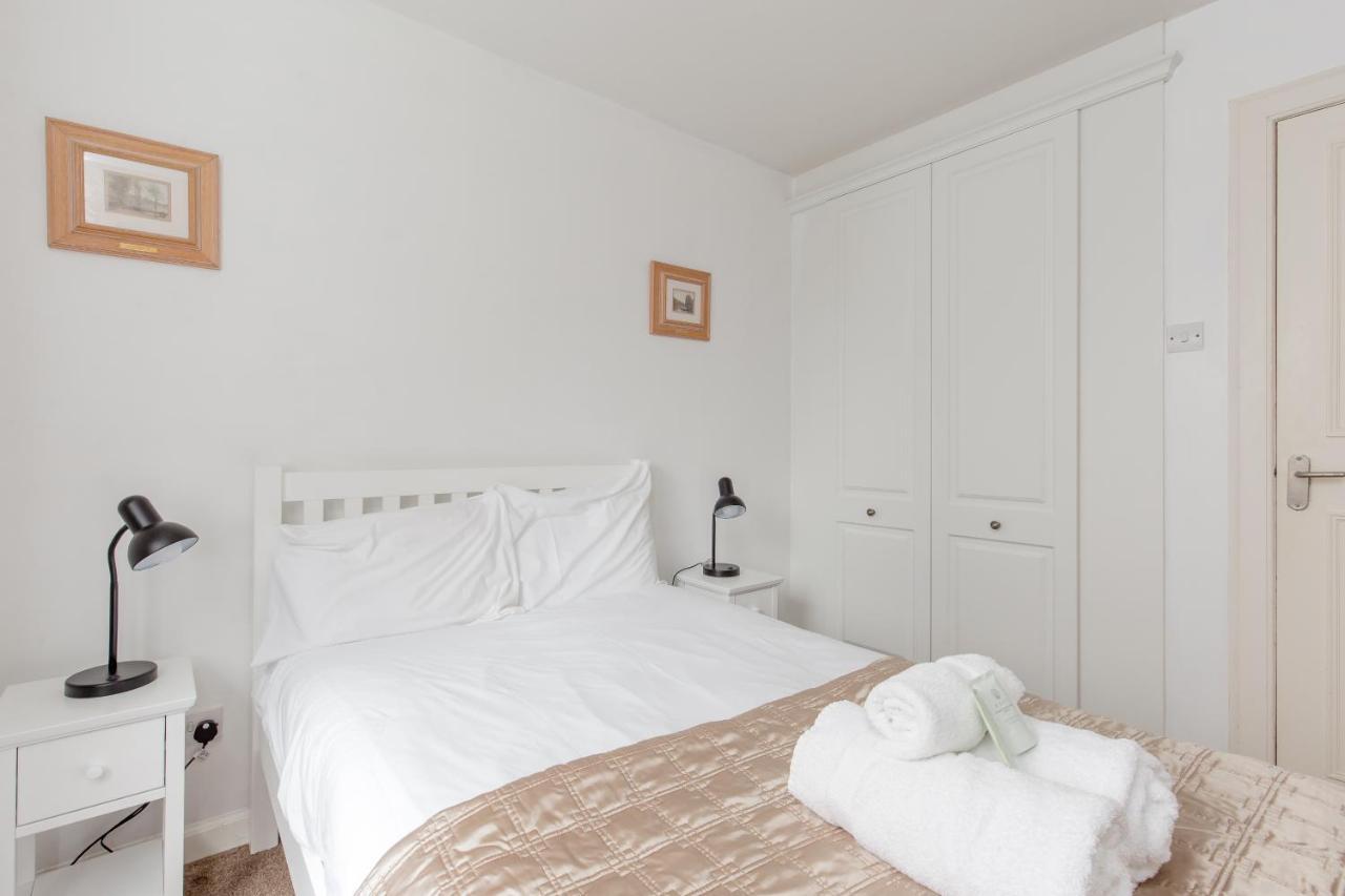 Joivy Chic Apartment In The Heart Of The Royal Mile Edinburgh Exterior photo