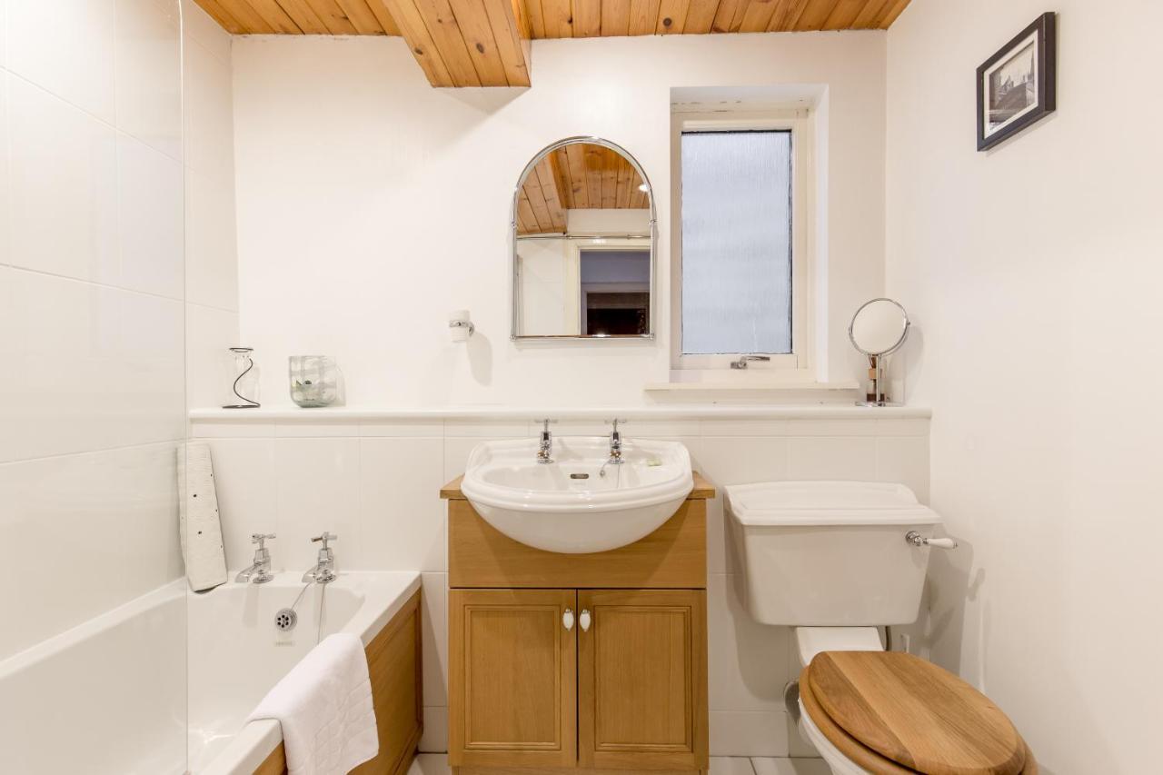 Joivy Chic Apartment In The Heart Of The Royal Mile Edinburgh Exterior photo
