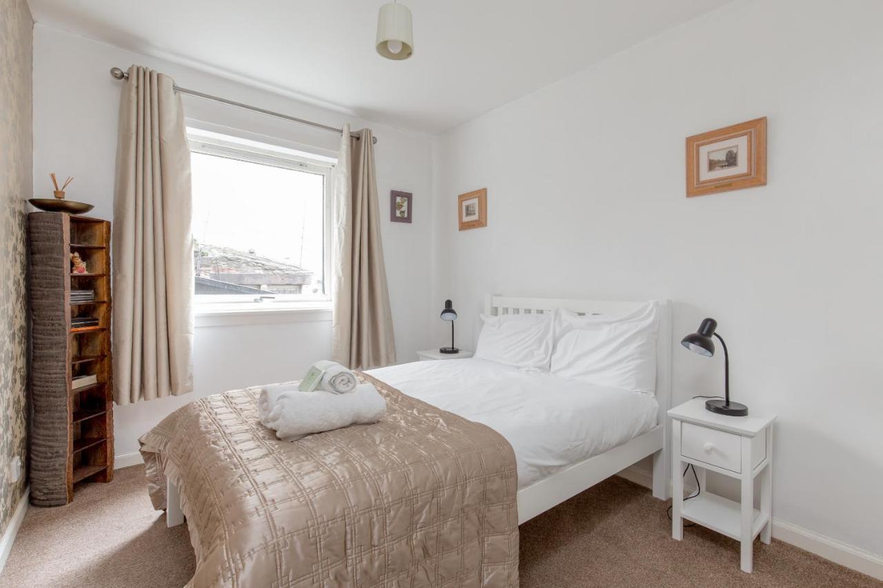 Joivy Chic Apartment In The Heart Of The Royal Mile Edinburgh Exterior photo