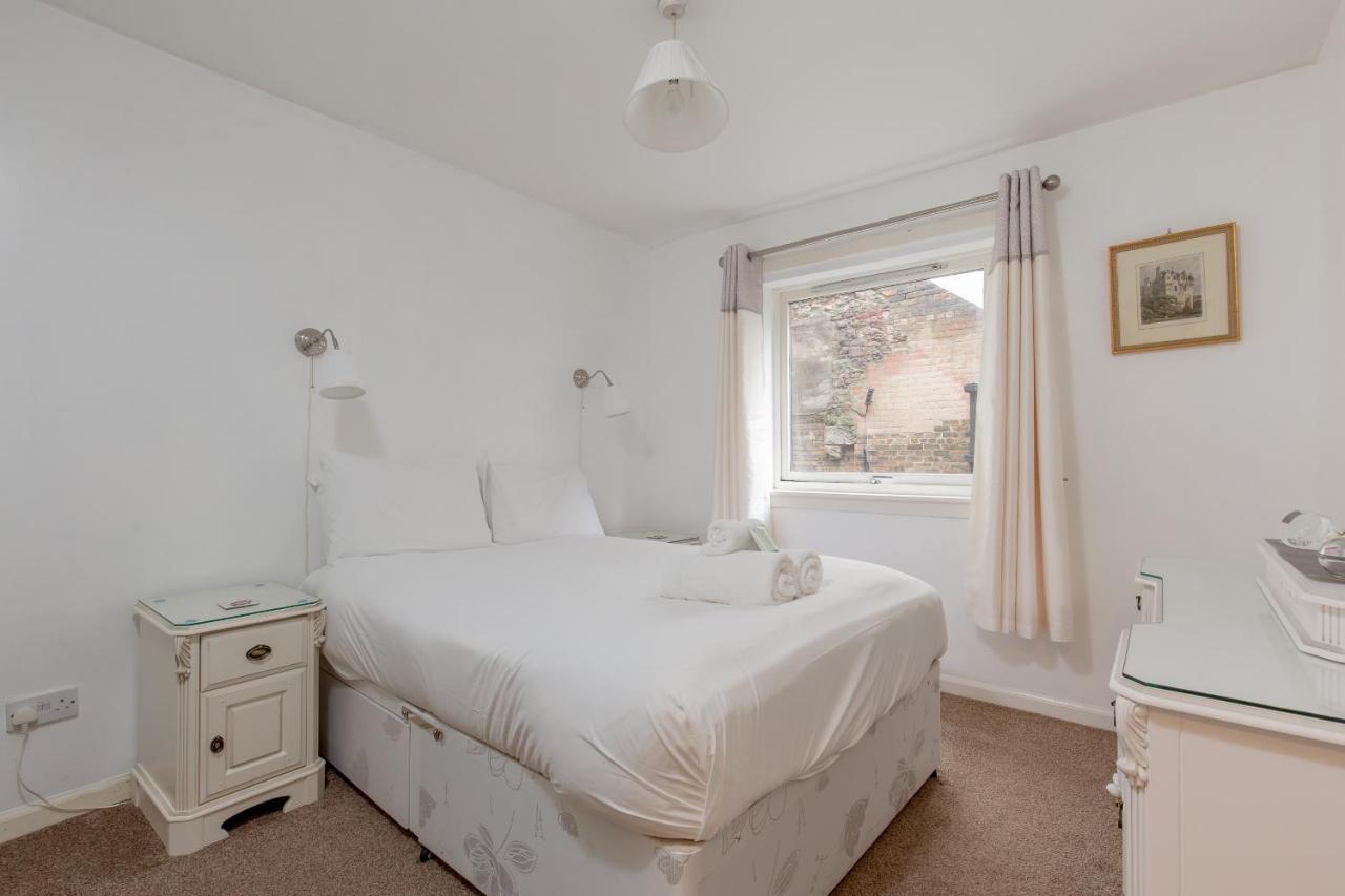 Joivy Chic Apartment In The Heart Of The Royal Mile Edinburgh Exterior photo